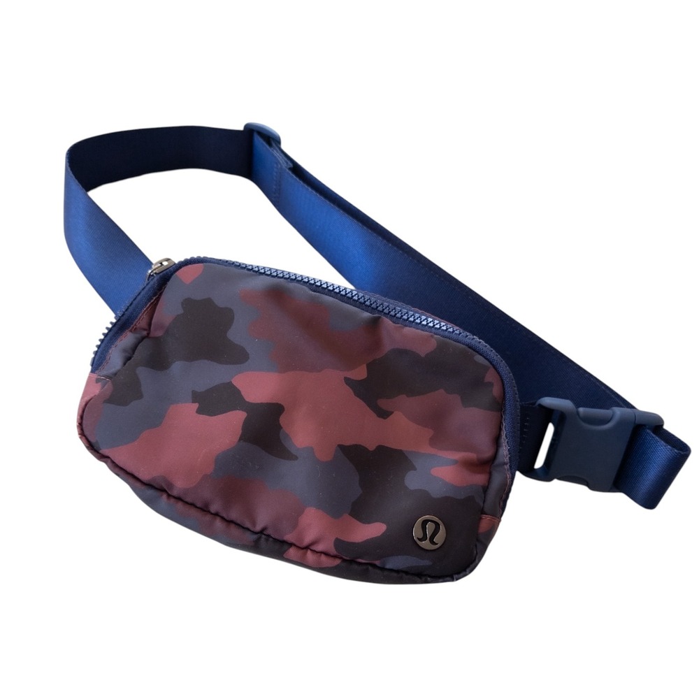 Lululemon Everywhere Belt Bag 1L Camo Fanny pack